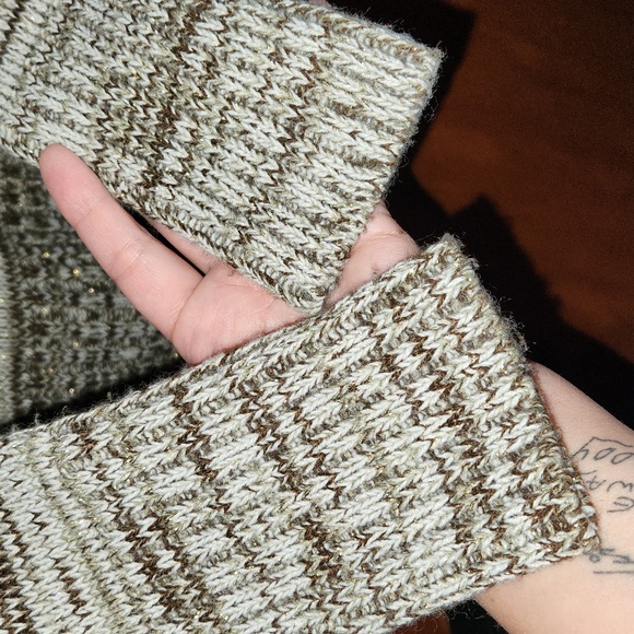 LOW V-NECK TUNIC SWEATER - Picture 6 of 10